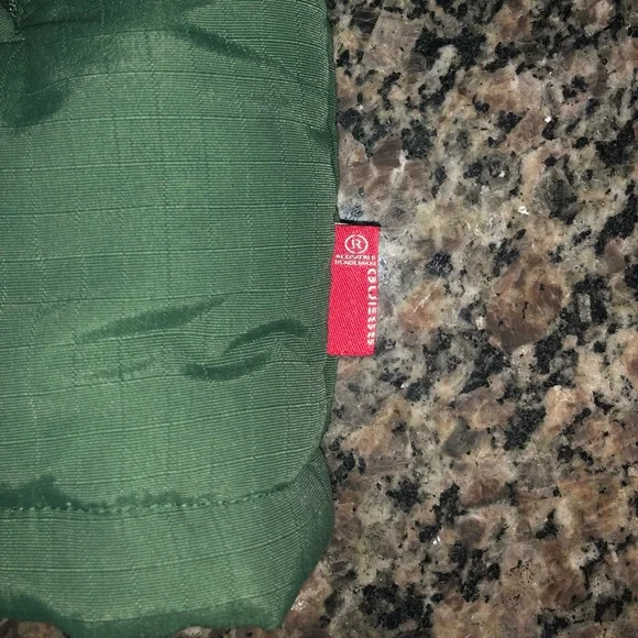 Guess Puffer Jacket - Picture 6 of 8